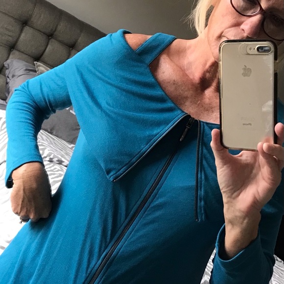 Statement top - Picture 2 of 3